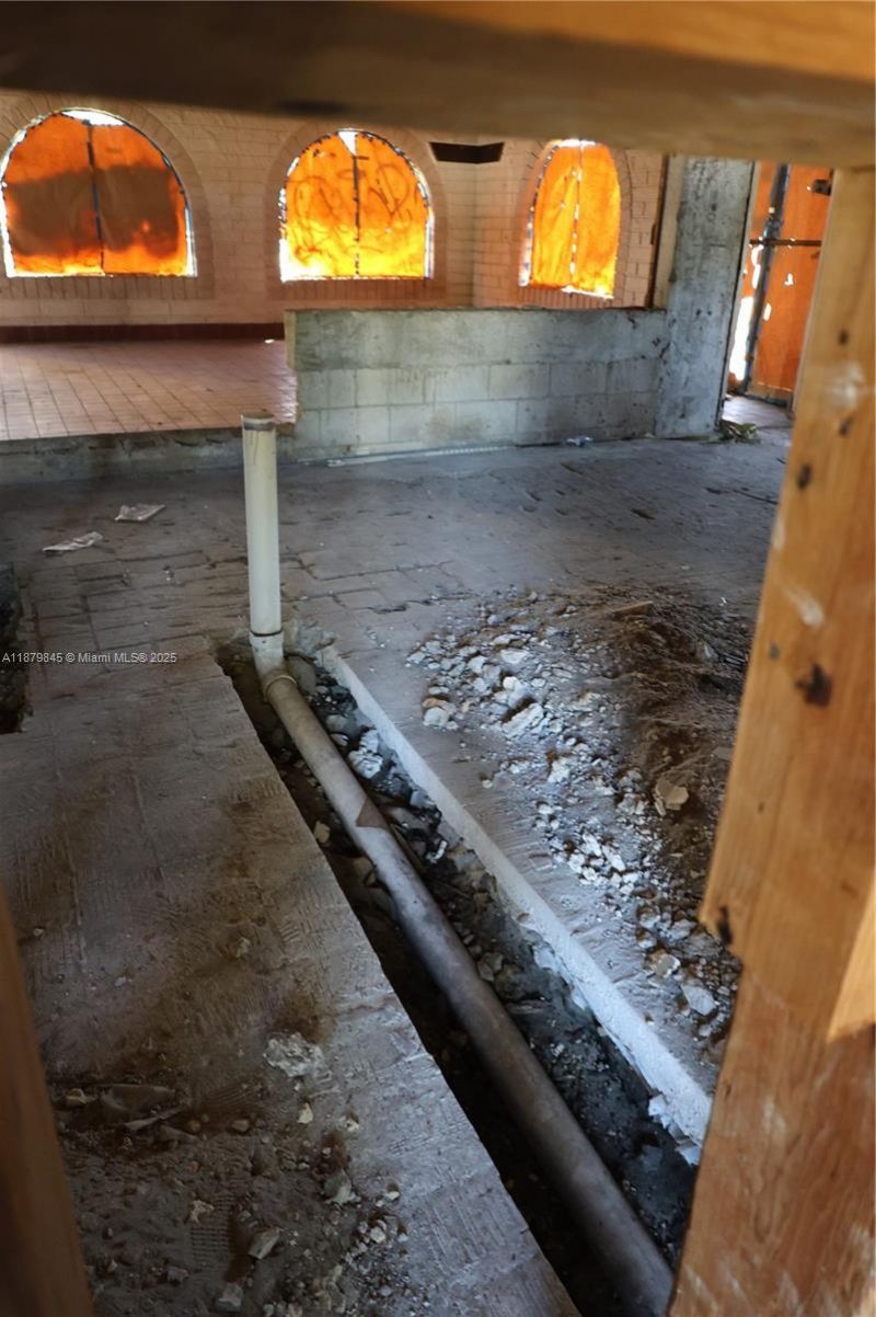 14100 W Dixie Hwy, North Miami, FL 33161 Photo