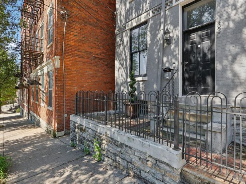 320 Mulberry Street, Cincinnati, OH 45202 Photo 8