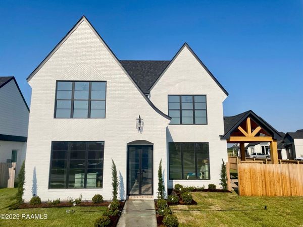 100 Travellers Palm Way, Youngsville, LA 70592