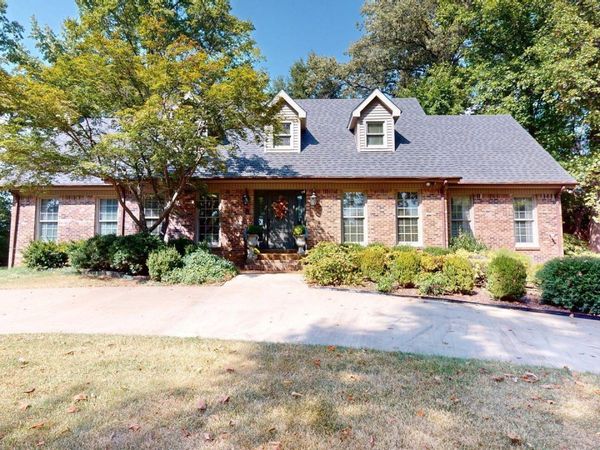 1100 Wade Hampton Road, Dyersburg, TN 38024