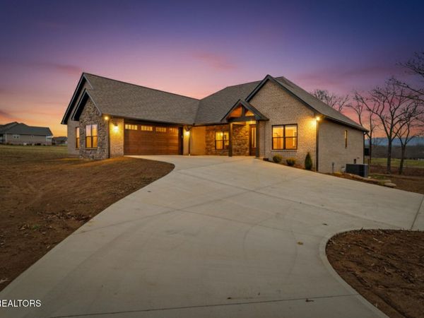 5843 Dunbar Rd, Crossville, TN 38572