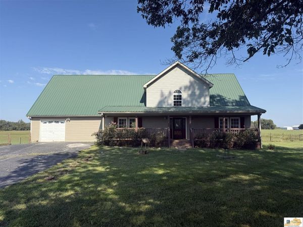 1566 Oak Ridge School Road, Cave City, KY 42127