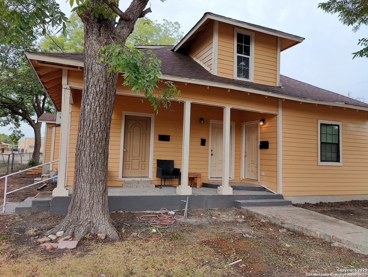 1302 W Winnipeg Ave, San Antonio, TX 78225 Main Photo