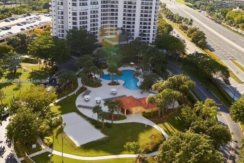 3300 NE 191st St, Unit LP10, Aventura, FL 33180 Photo