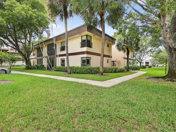 2652 N Carambola Cir, Unit 1738, Coconut Creek, FL 33066