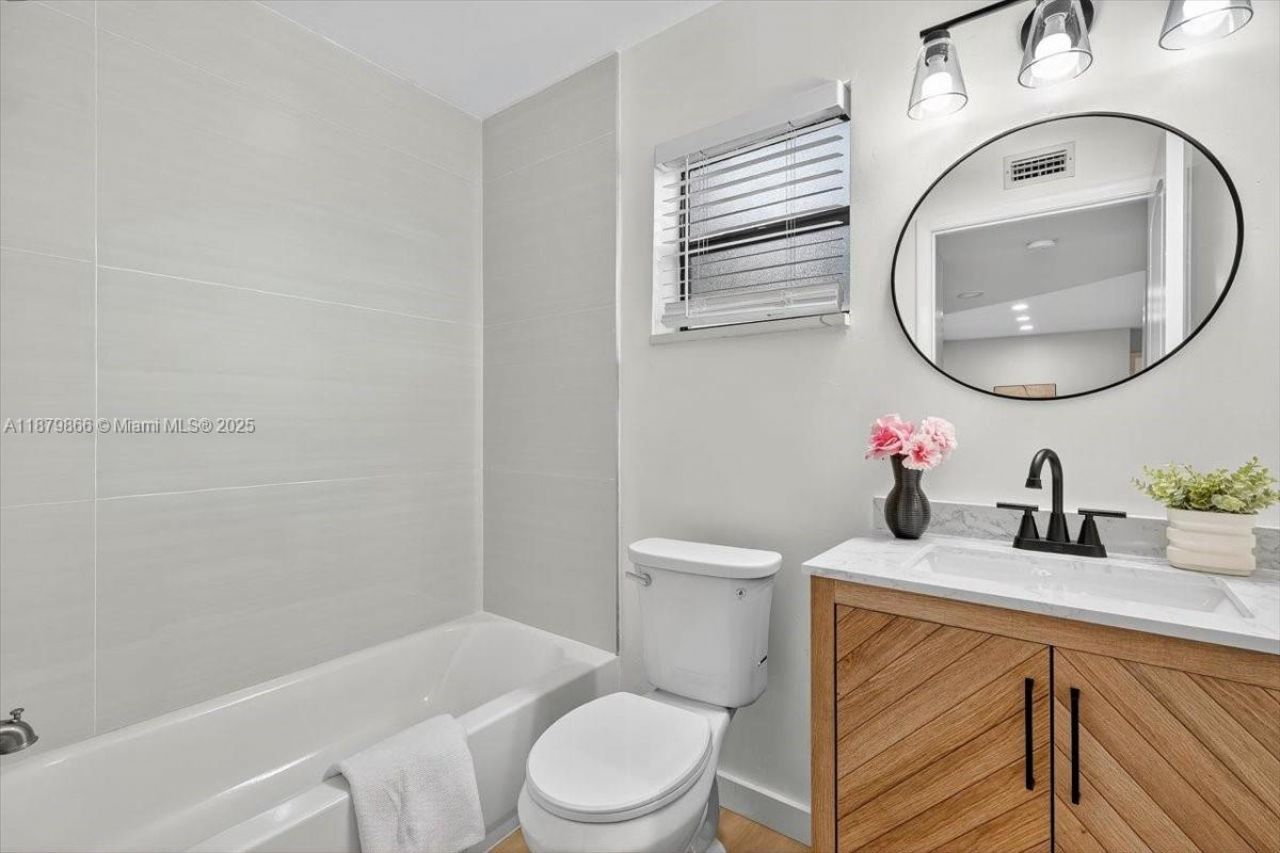 2652 N Carambola Cir, Unit 1738, Coconut Creek, FL 33066 Photo