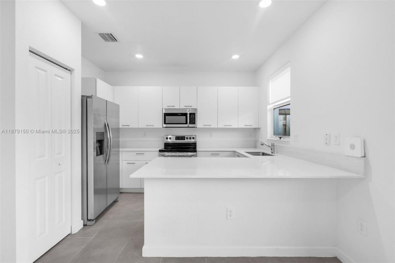 2357 NW 122nd Ter, Miami, FL 33167 Photo