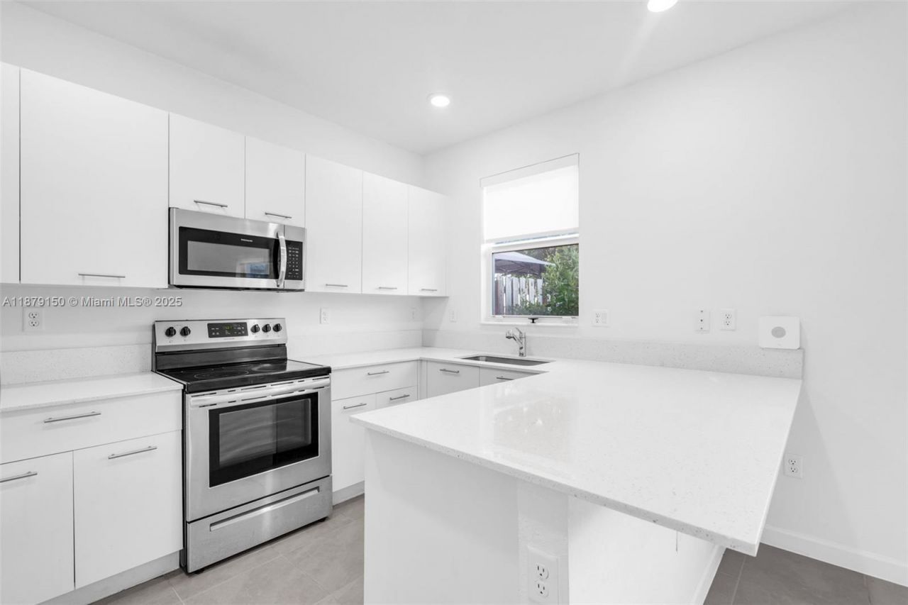 2357 NW 122nd Ter, Miami, FL 33167 Photo