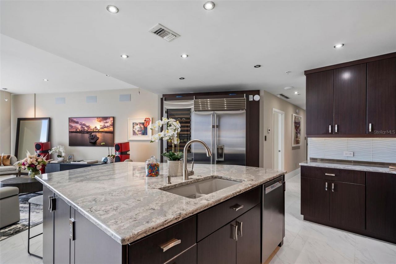 175 1st Street S, Unit 3203, Saint Petersburg, FL 33701 Photo