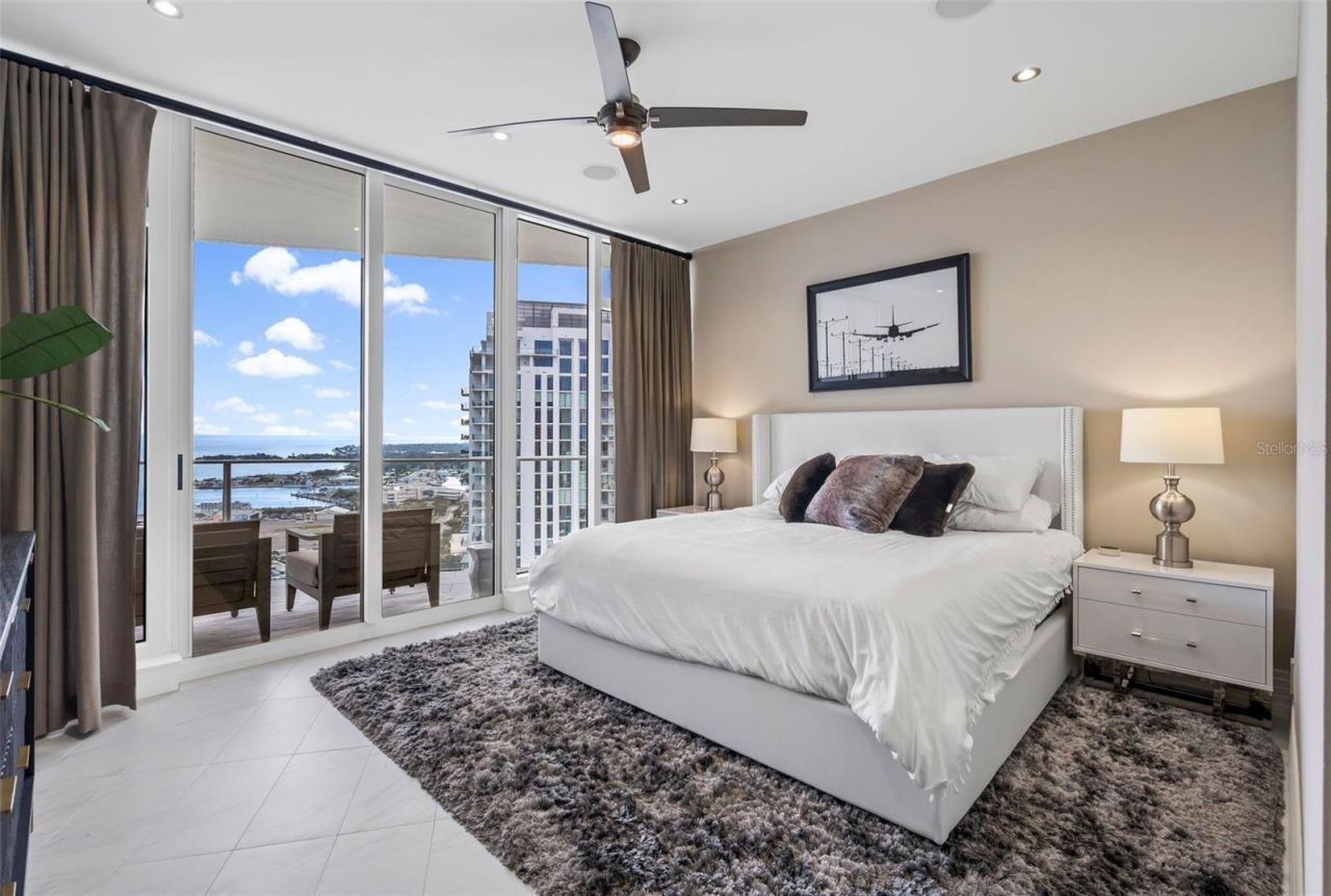 175 1st Street S, Unit 3203, Saint Petersburg, FL 33701 Photo