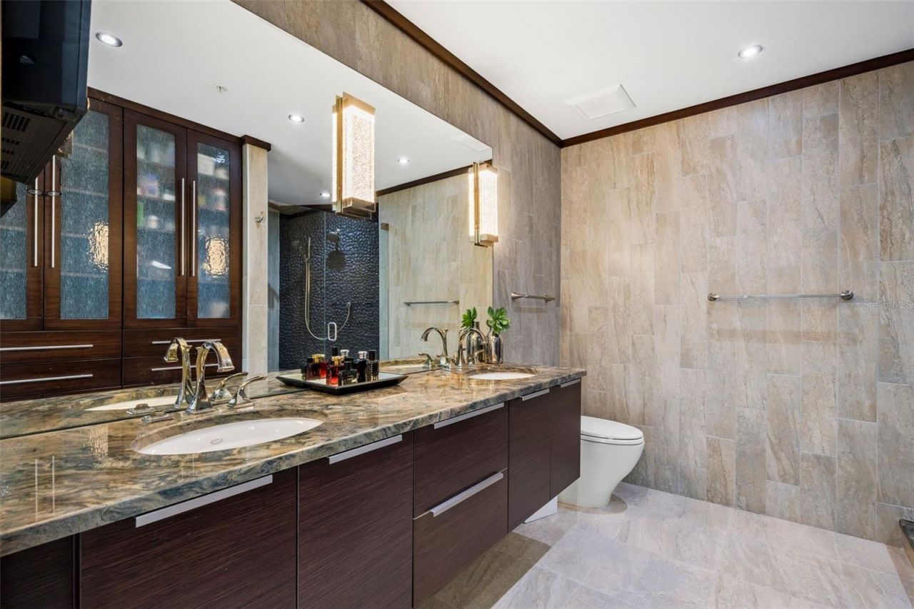 175 1st Street S, Unit 3203, Saint Petersburg, FL 33701 Photo