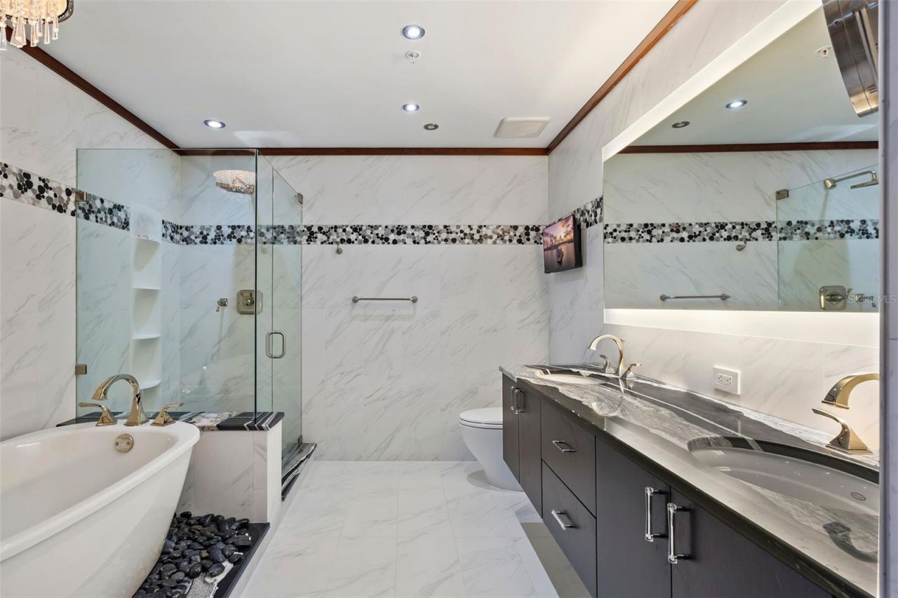 175 1st Street S, Unit 3203, Saint Petersburg, FL 33701 Photo