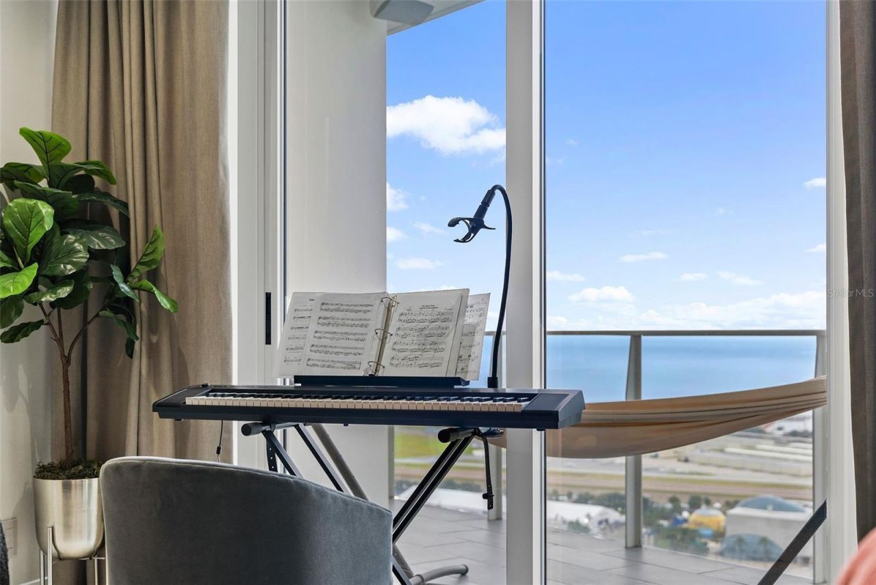 175 1st Street S, Unit 3203, Saint Petersburg, FL 33701 Photo