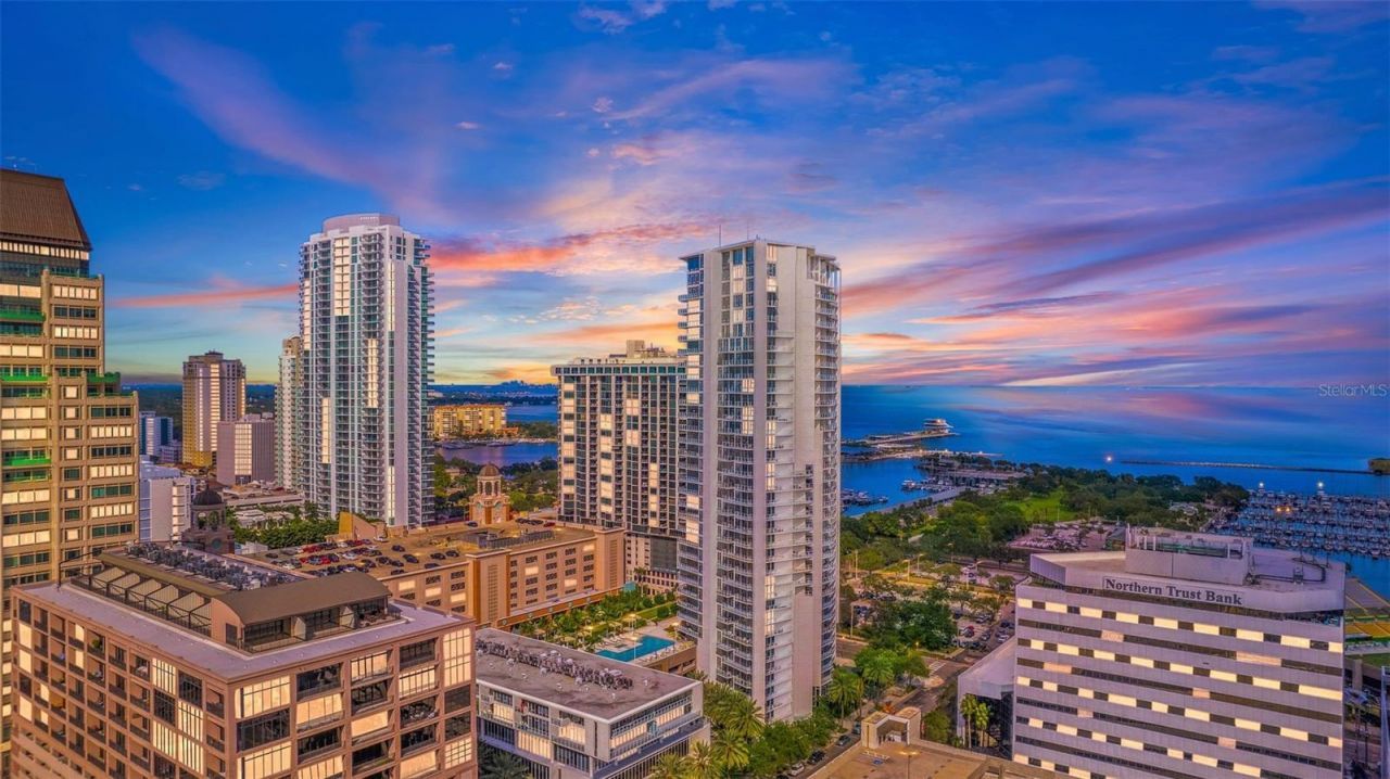 175 1st Street S, Unit 3203, Saint Petersburg, FL 33701 Photo