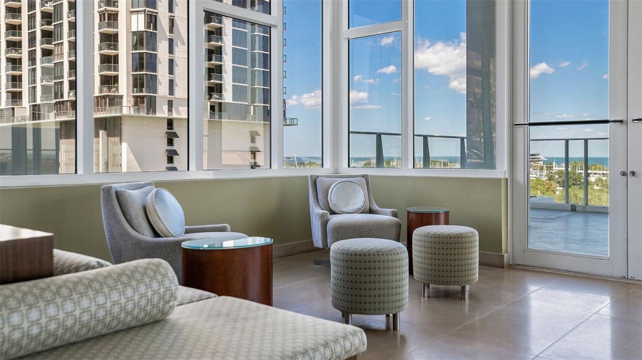 175 1st Street S, Unit 3203, Saint Petersburg, FL 33701 Photo