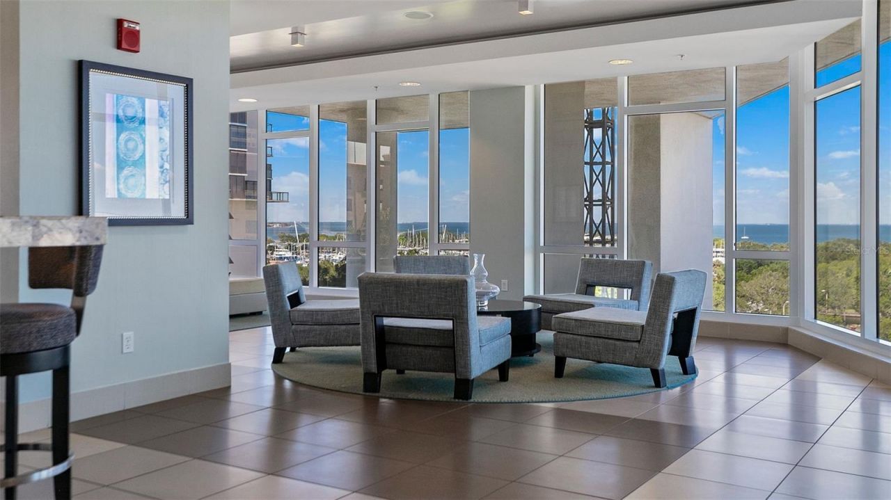 175 1st Street S, Unit 3203, Saint Petersburg, FL 33701 Photo