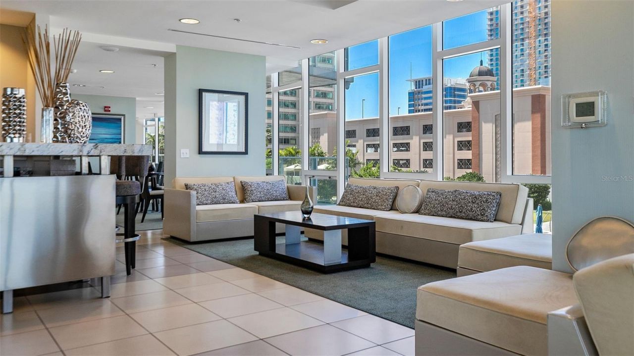 175 1st Street S, Unit 3203, Saint Petersburg, FL 33701 Photo