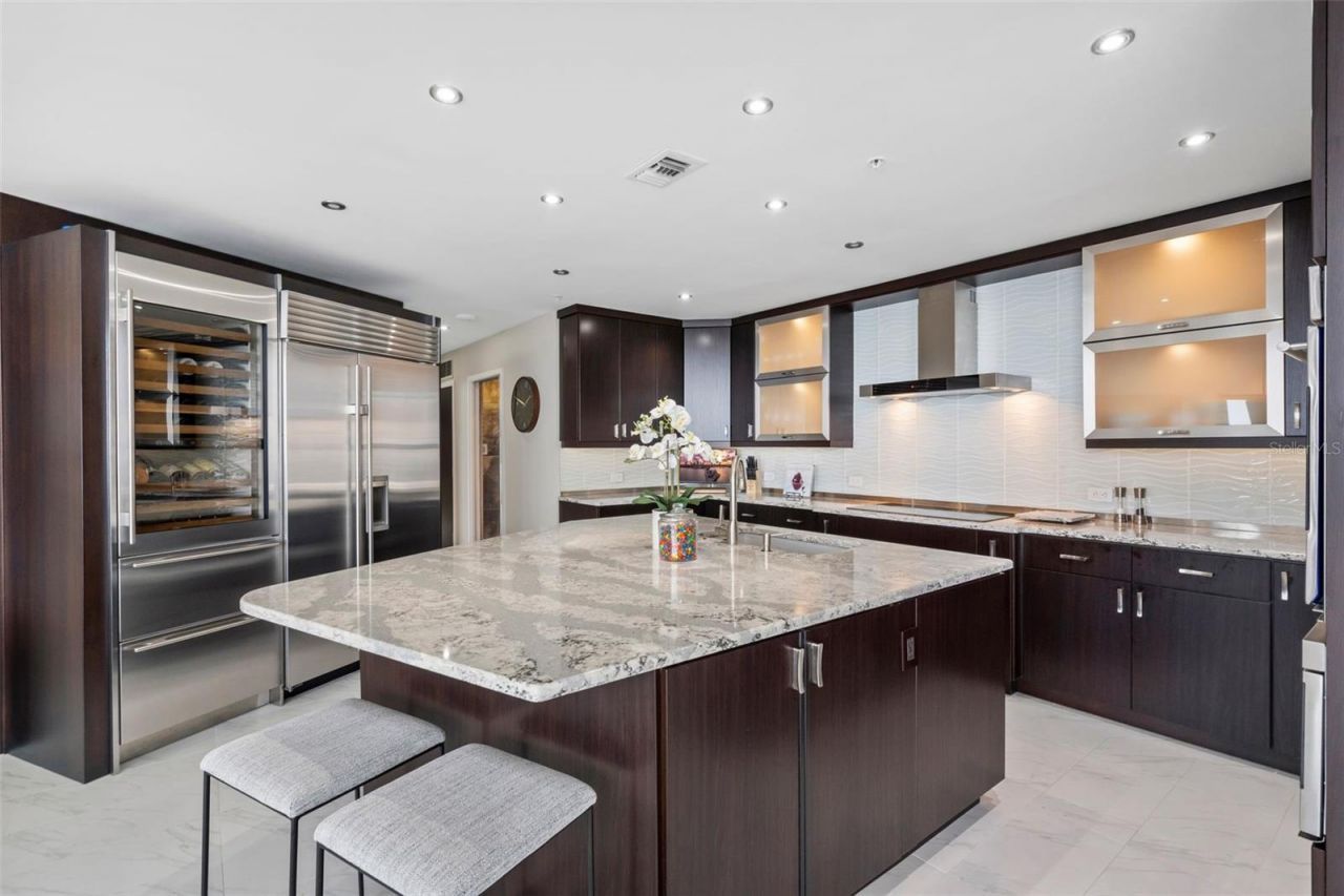 175 1st Street S, Unit 3203, Saint Petersburg, FL 33701 Photo