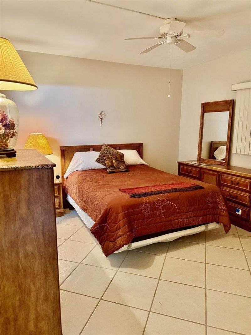 930 SE 9th Ave, Unit 8, Pompano Beach, FL 33060 Photo