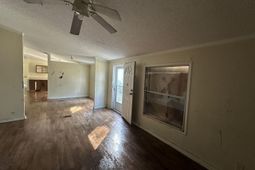 909 Fauling Road photo 4