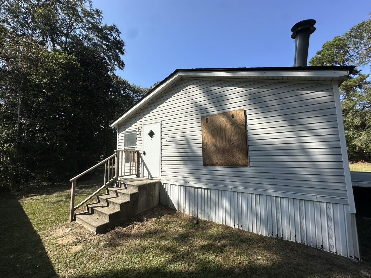 909 Fauling Road Photo 24