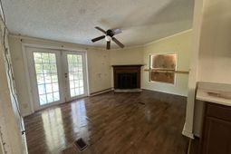 909 Fauling Road photo 4