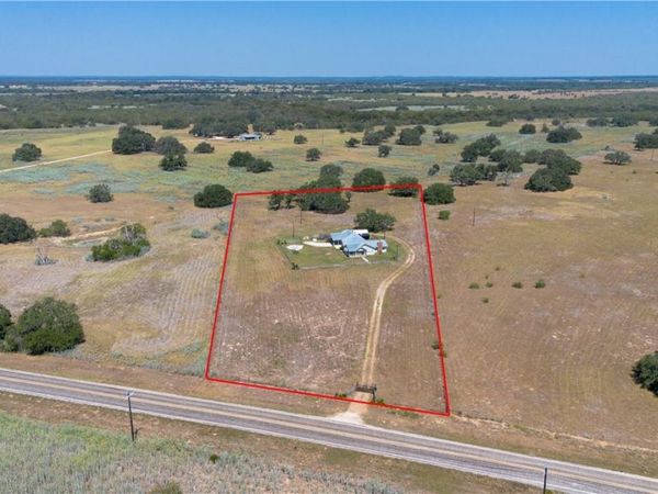 3752 Fm-77, Nixon, TX 78140