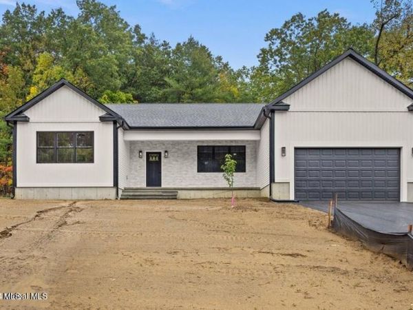 222 Briarwood Court, Guilderland, NY 12203