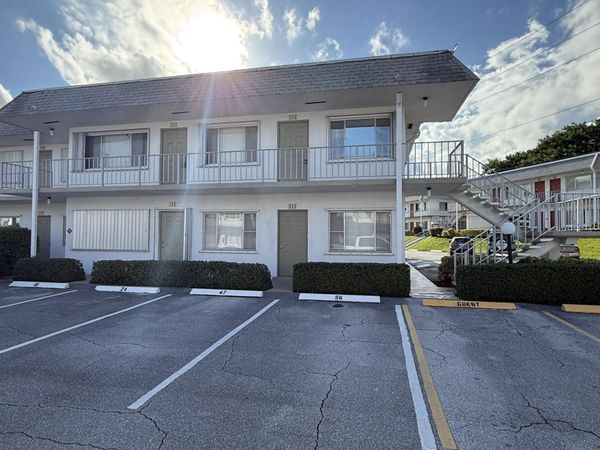 3160 Lake Osborne Drive, Unit 112, Lake Worth Beach, FL 33461