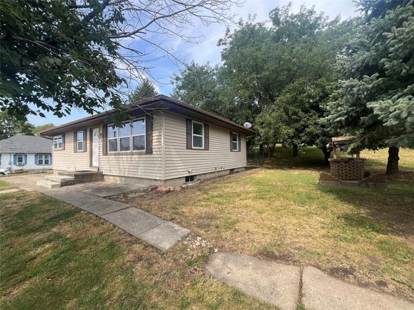 100 South Street, Searsboro, IA 50242