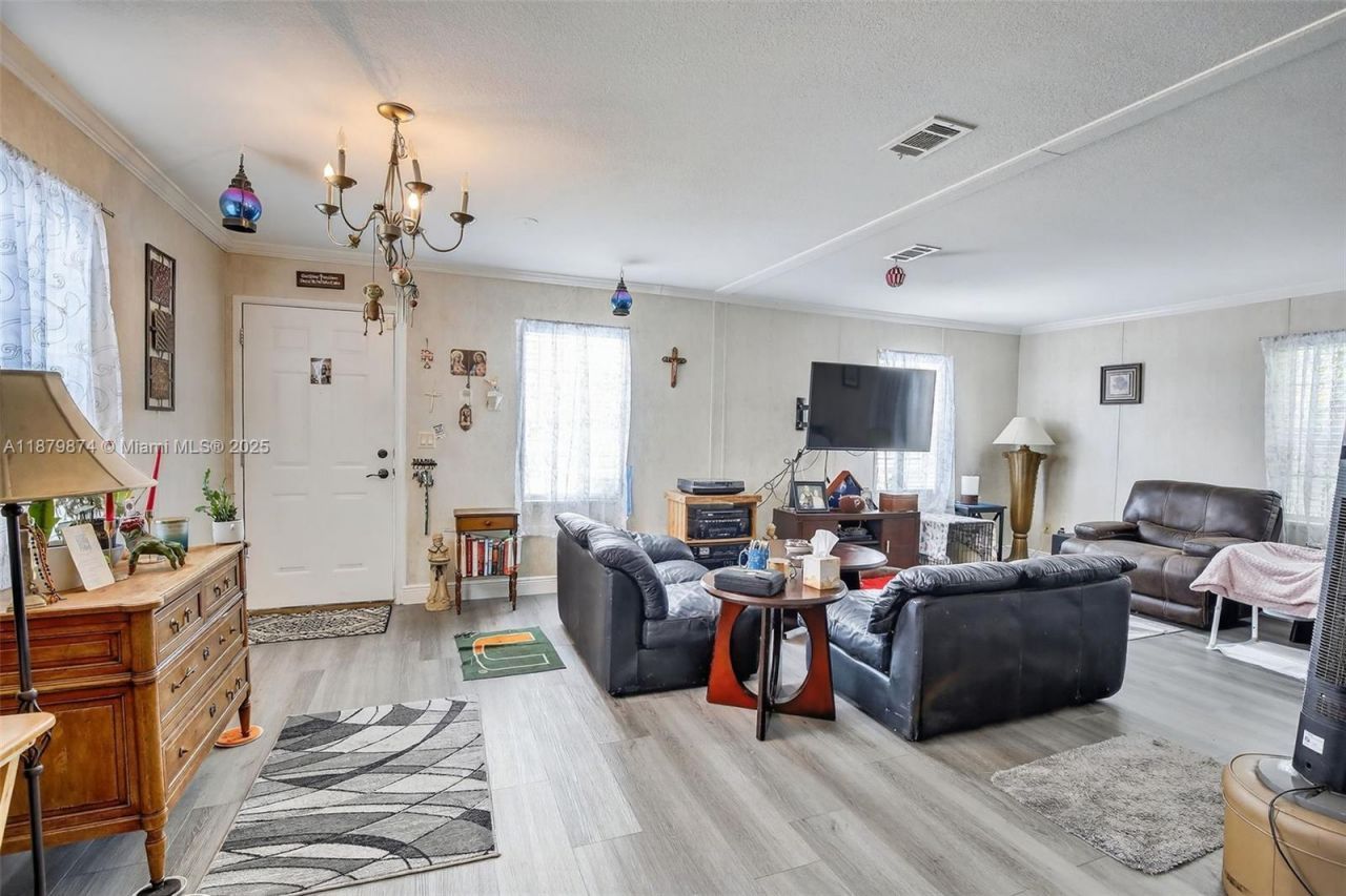 21651 NW 3rd St, Pembroke Pines, FL 33029 Photo