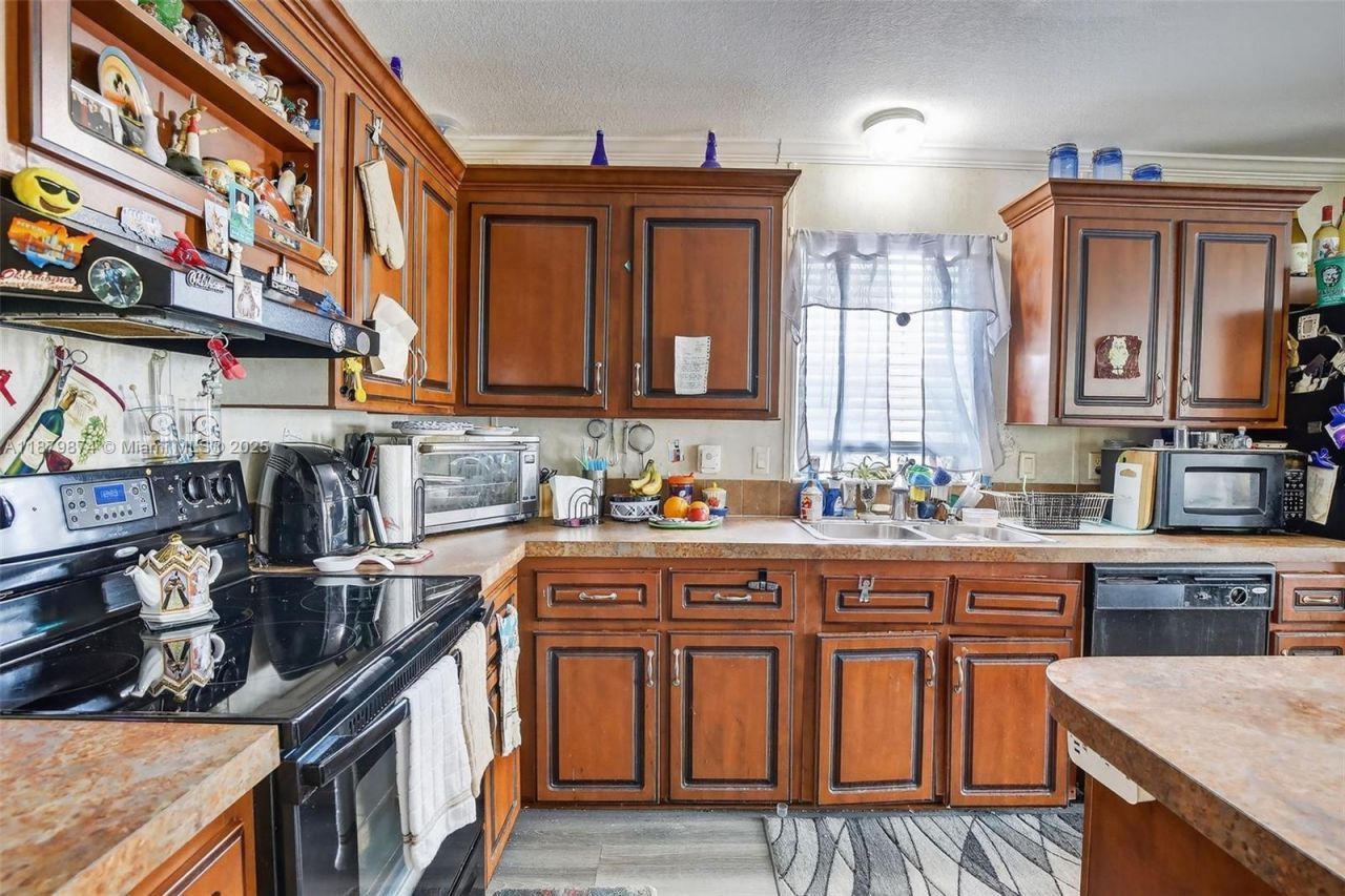 21651 NW 3rd St, Pembroke Pines, FL 33029 Photo