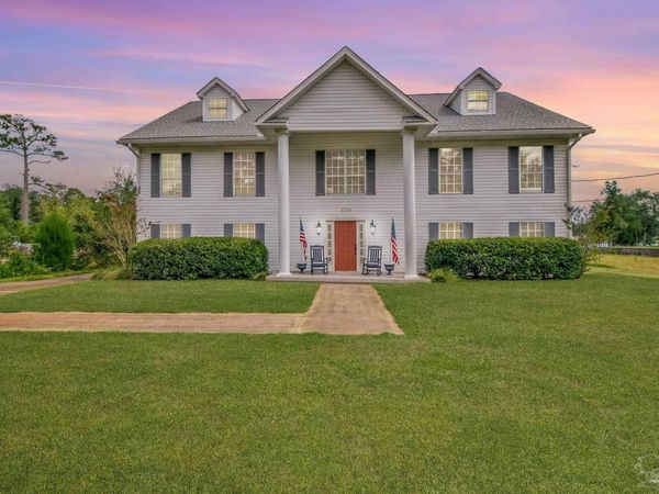 5708 Lakeside Ct, Milton, FL 32583