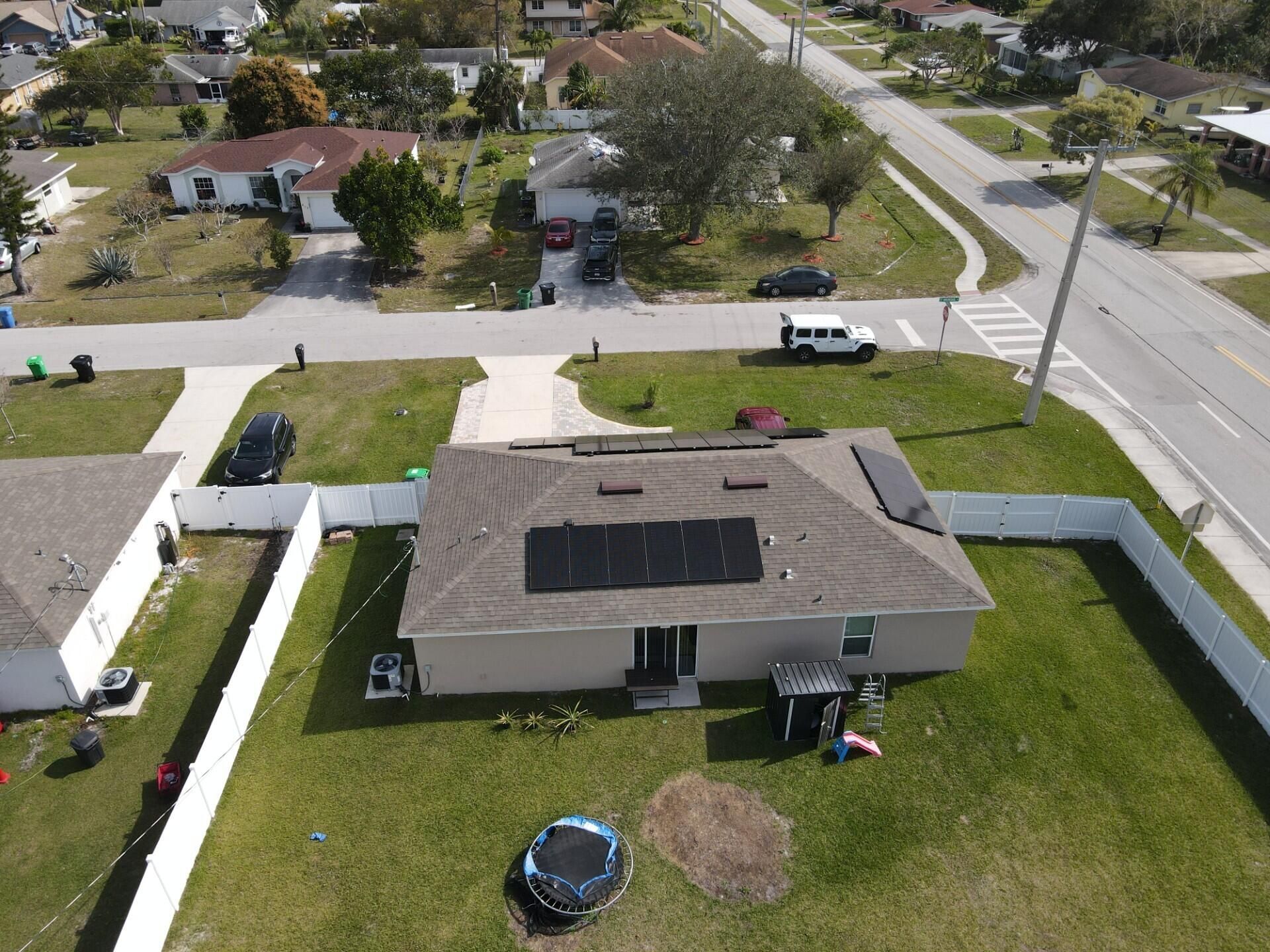 402 NE Mainsail Street, Port Saint Lucie, FL 34983 Photo