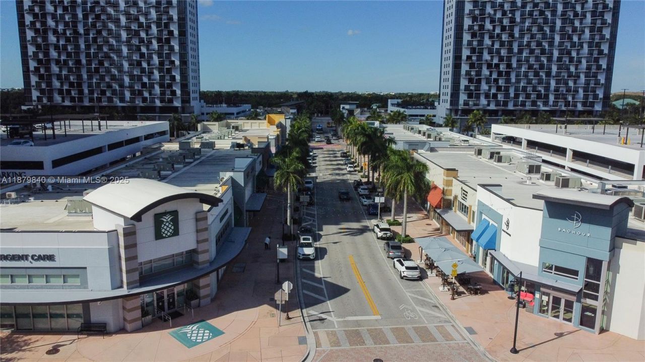 8001 NW 41st St, Unit F-208, Doral, FL 33166 Photo