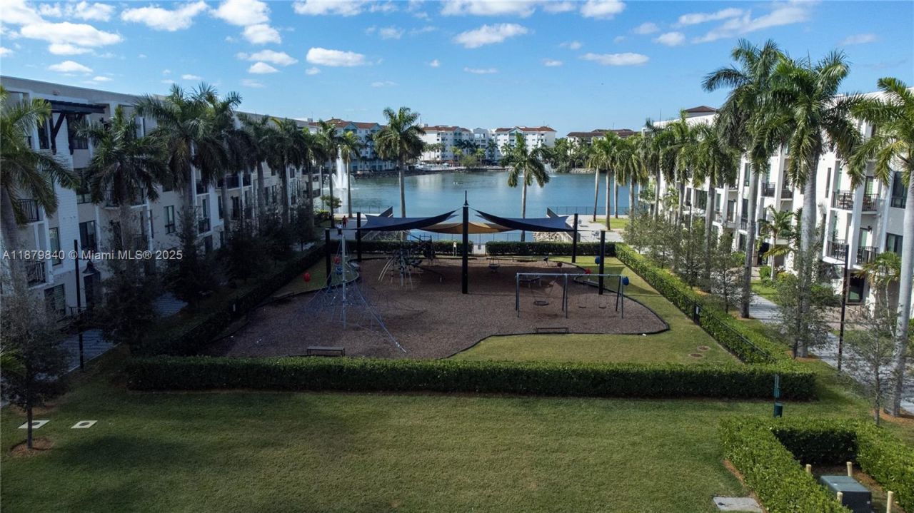 8001 NW 41st St, Unit F-208, Doral, FL 33166 Photo