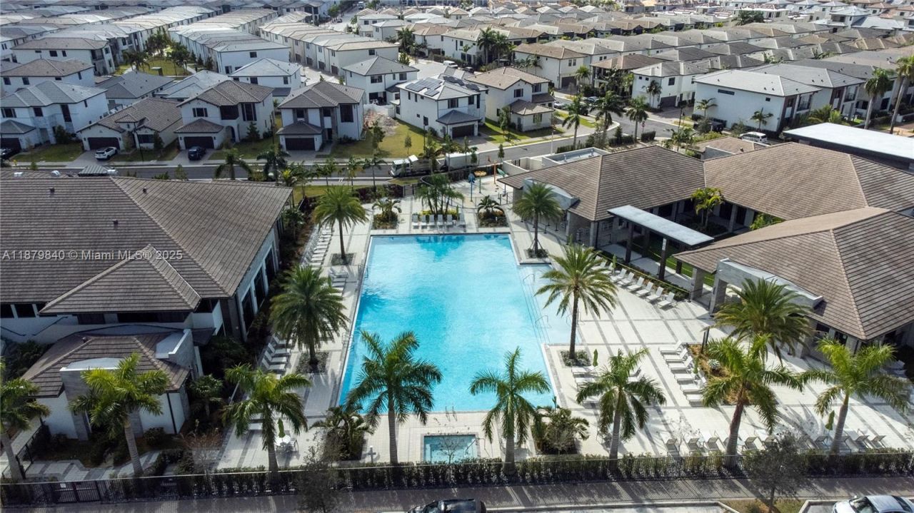 8001 NW 41st St, Unit F-208, Doral, FL 33166 Photo