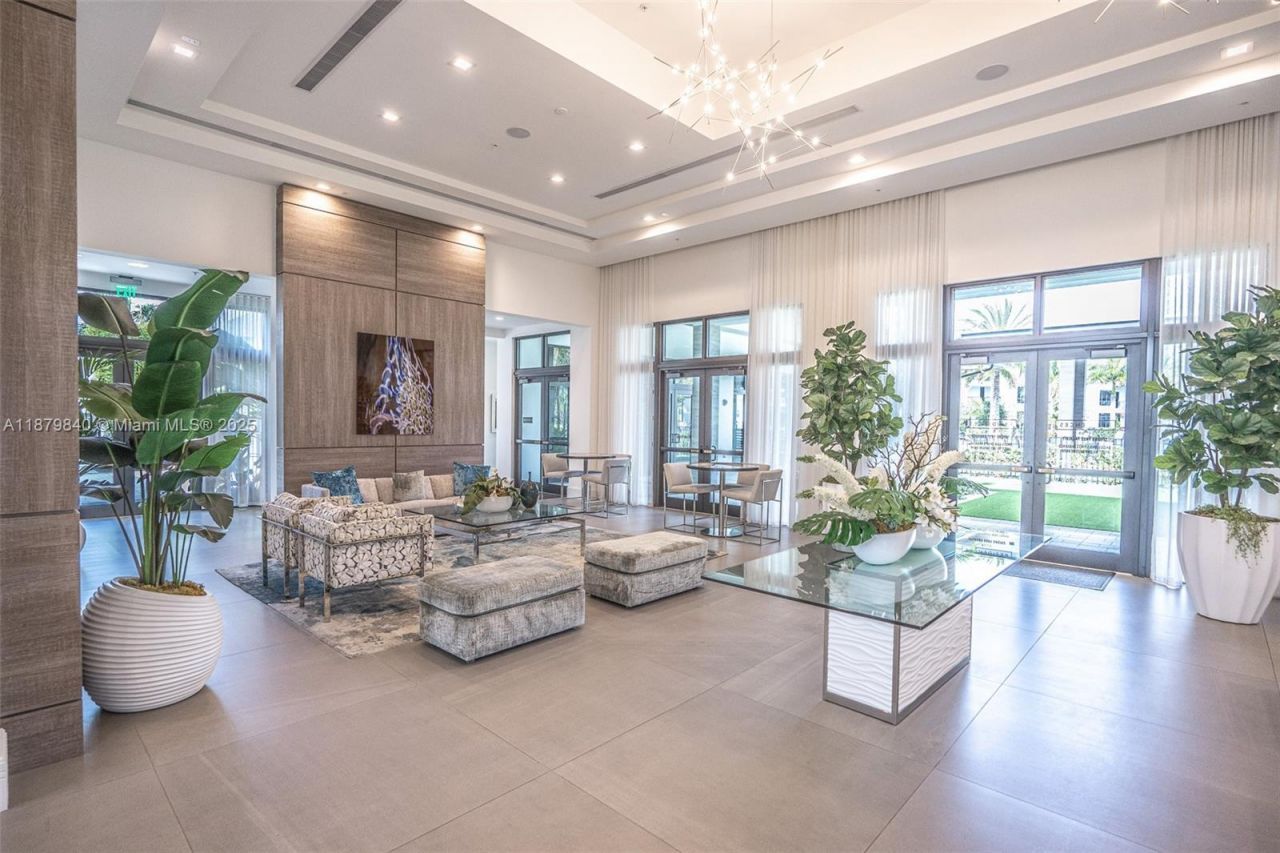 8001 NW 41st St, Unit F-208, Doral, FL 33166 Photo