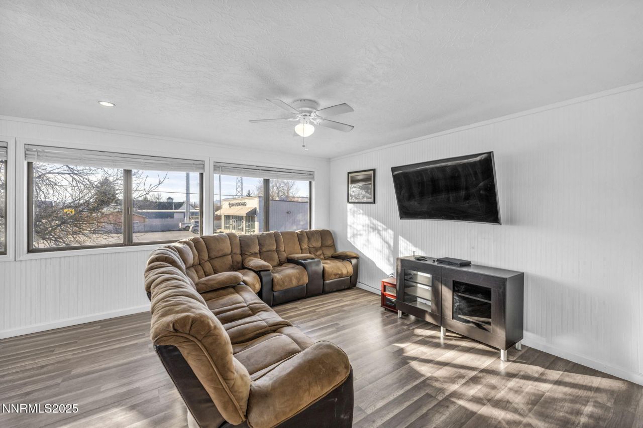 2 Newcombe Avenue, Yerington, NV 89447 Photo