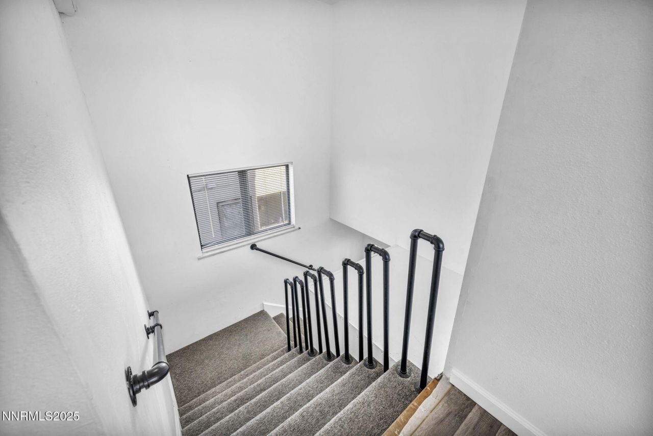 2 Newcombe Avenue, Yerington, NV 89447 Photo