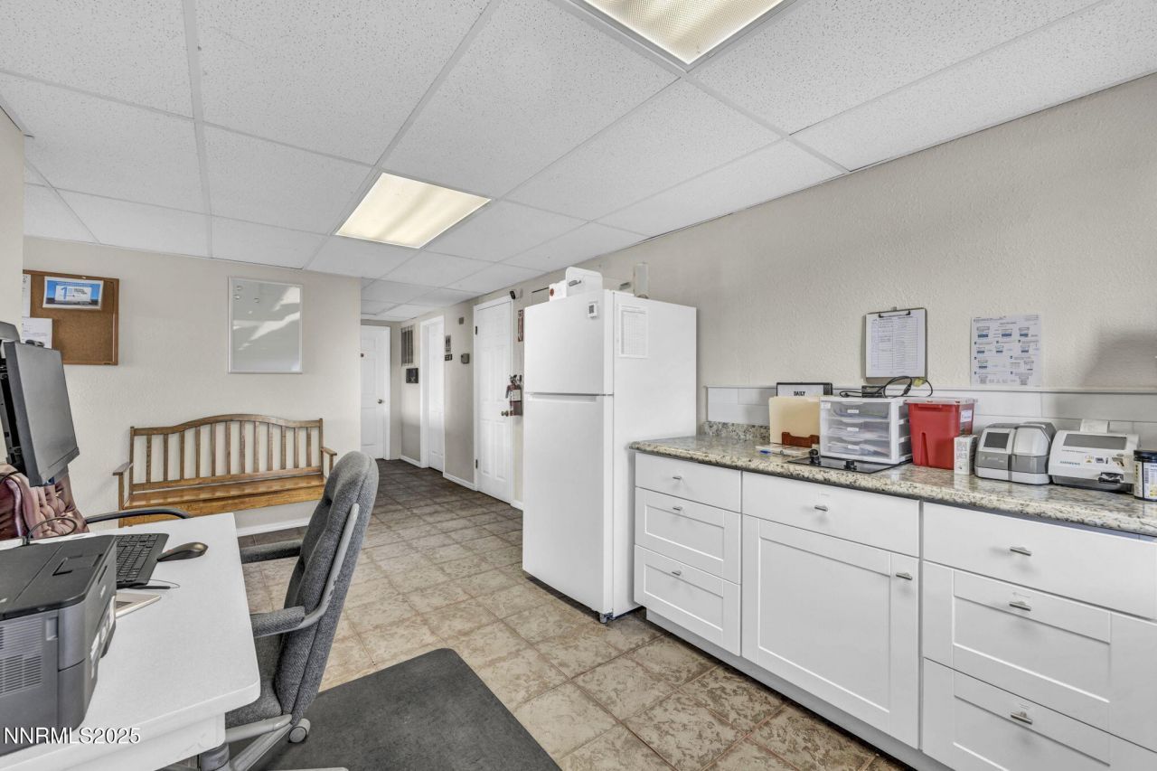 2 Newcombe Avenue, Yerington, NV 89447 Photo