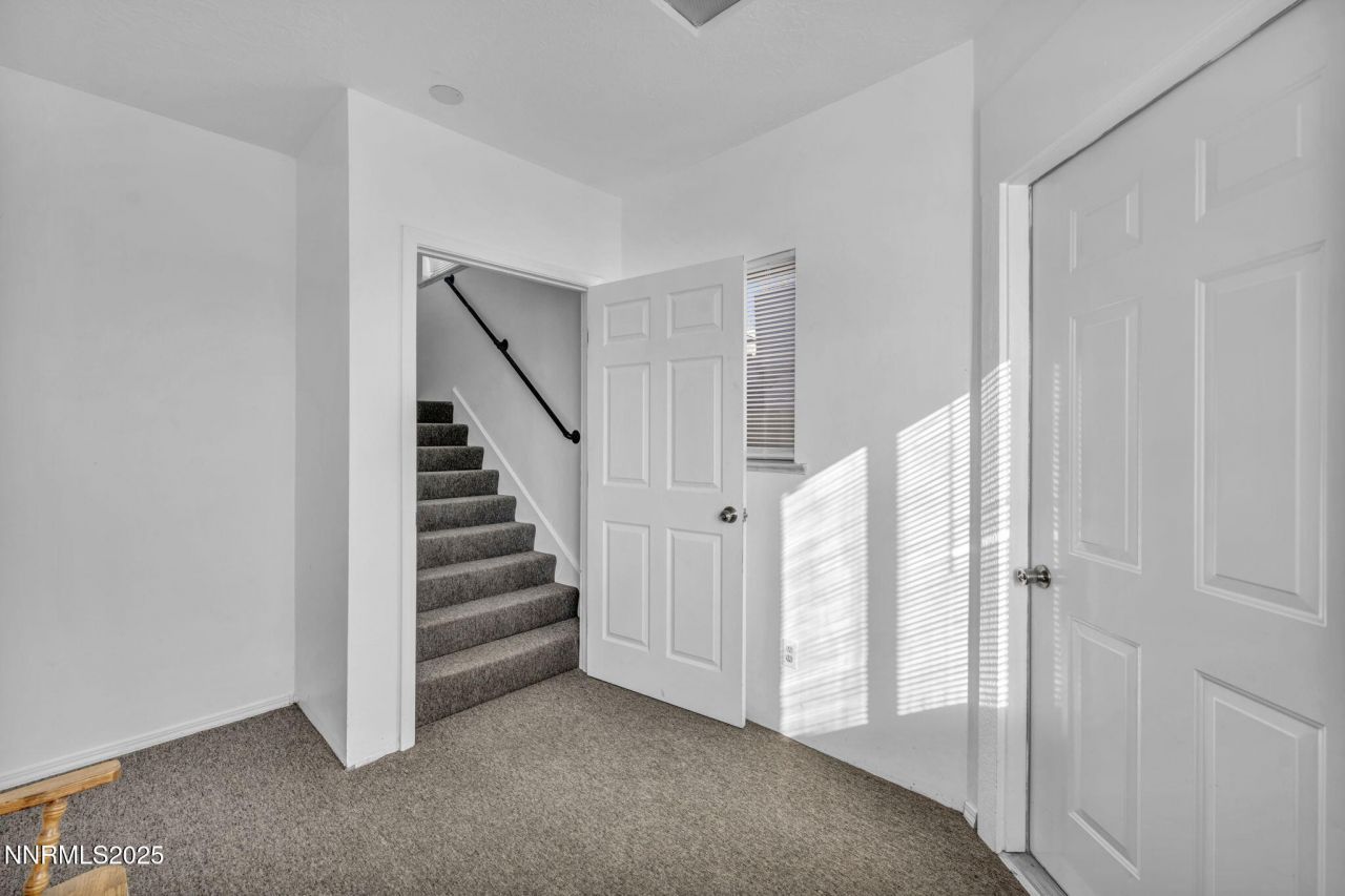 2 Newcombe Avenue, Yerington, NV 89447 Photo