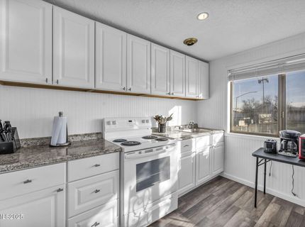 2 Newcombe Avenue, Yerington, NV 89447 Photo