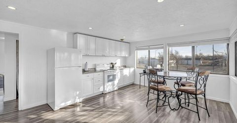 2 Newcombe Avenue, Yerington, NV 89447 Photo