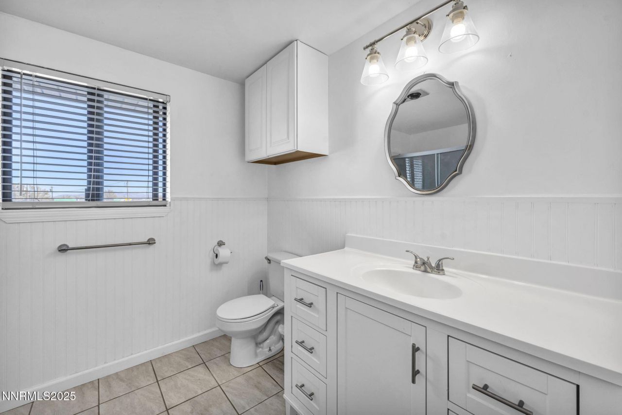 2 Newcombe Avenue, Yerington, NV 89447 Photo