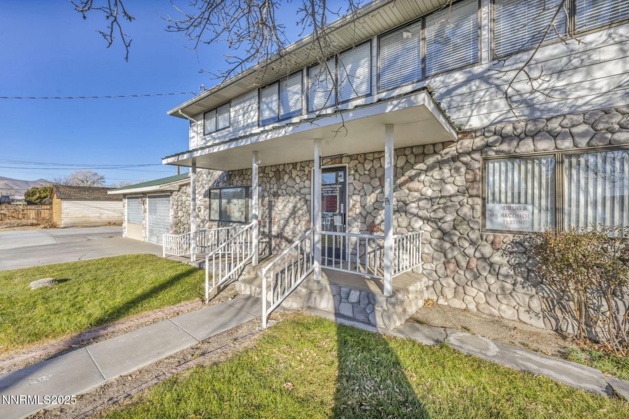 2 Newcombe Avenue, Yerington, NV 89447 Photo