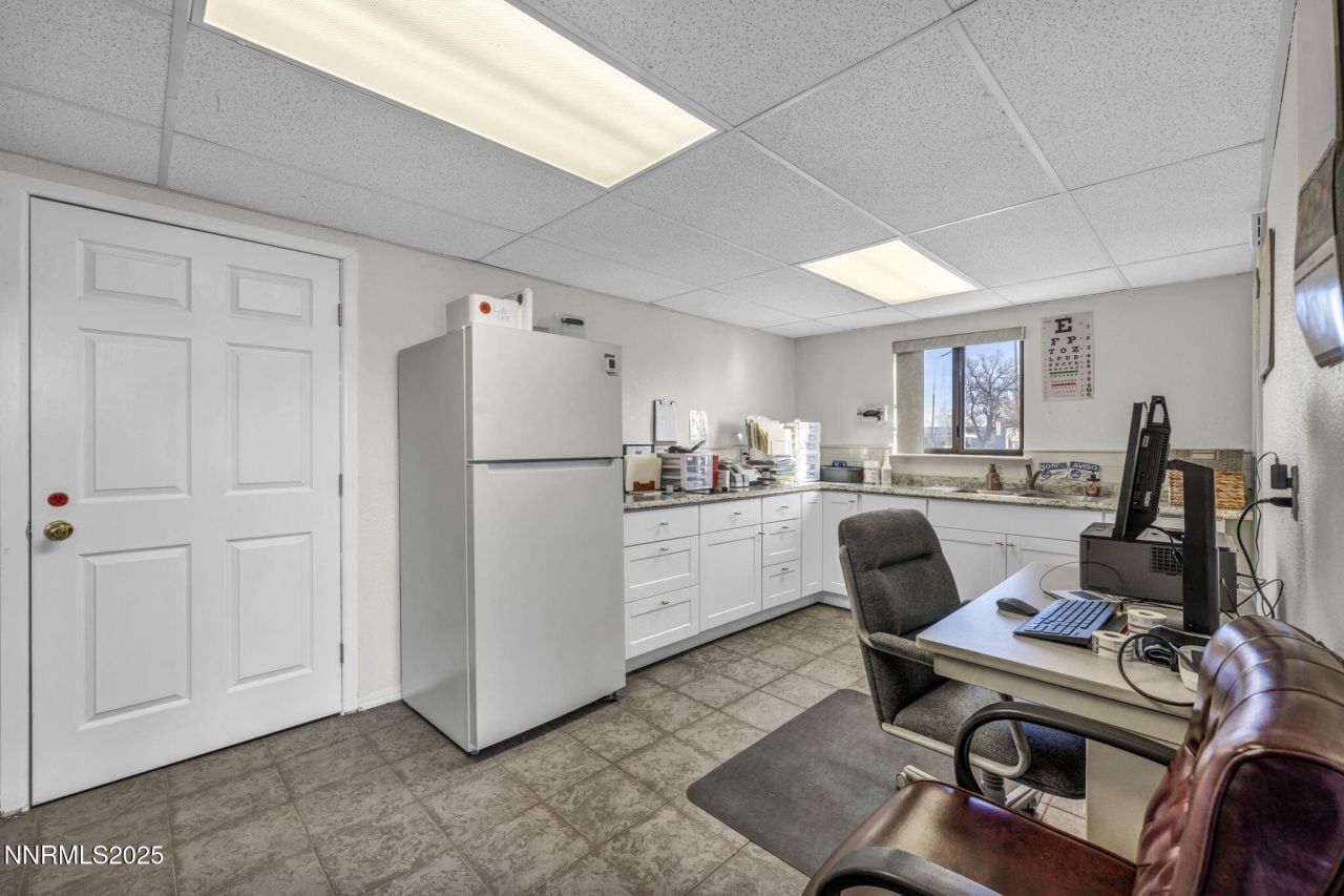 2 Newcombe Avenue, Yerington, NV 89447 Photo