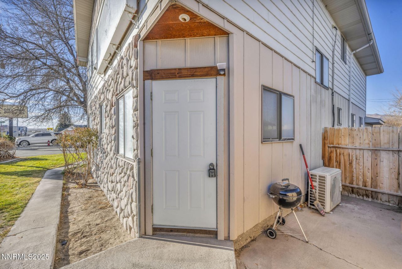 2 Newcombe Avenue, Yerington, NV 89447 Photo