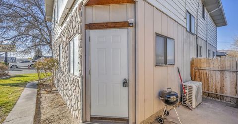 2 Newcombe Avenue, Yerington, NV 89447 Photo