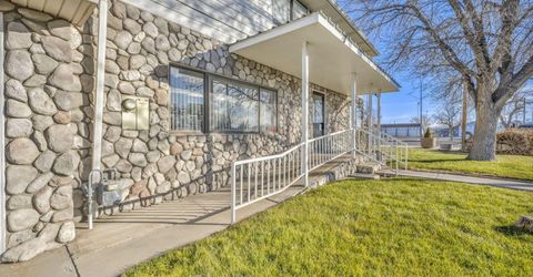 2 Newcombe Avenue, Yerington, NV 89447 Photo